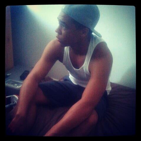 JahAlexx's profile picture. Just do it, follow me #TeamSmile #NoPriseDeTête LiveProfil : LPMC0CVQ