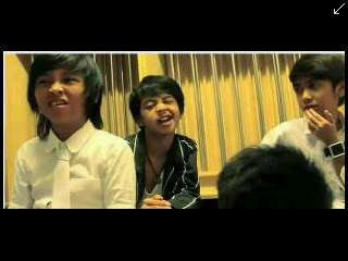 My everything @iqbaale @bastiansteel @teukuryzki @alvaromaldini1  ♡ Gapeduli orang mau bilang apa! Intinya gue sayang lo☺♥