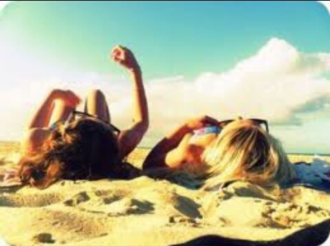 SchoolBitches's profile picture. 