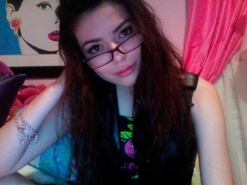 PrissyCarlyShay's profile picture. I do this Web Show called iCarly. I love my 2 best friends Sam Puckett and Freddie Benson. My brother Spencer is rad! Seddie Shipper! :] (RP)