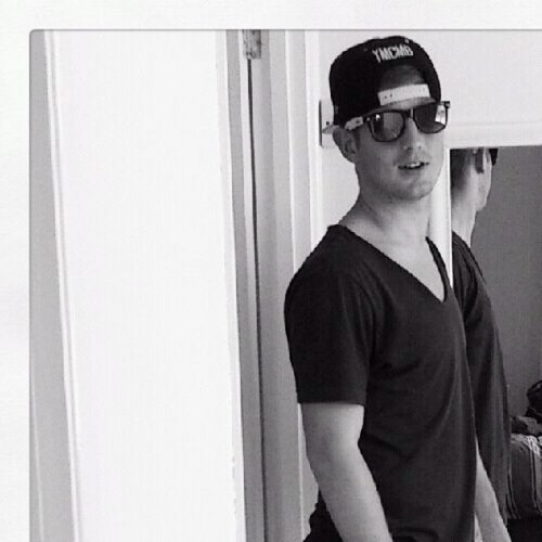 Ethandixon23's profile picture. SUPER CHELS!!! bit of a cunt after a few quiet ones