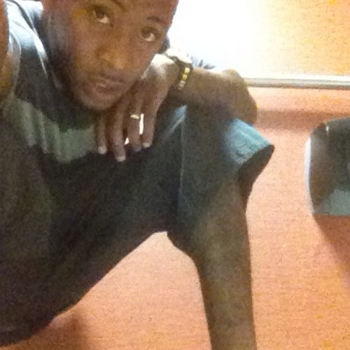 crsonofaking85's profile picture. 