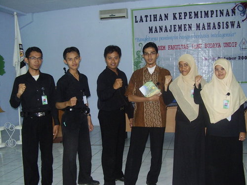 Lembaga Training & Konsultasi PERSONAL, ORGANISASI & PERUSAHAAN.
http://t.co/rW9zLKwfuw