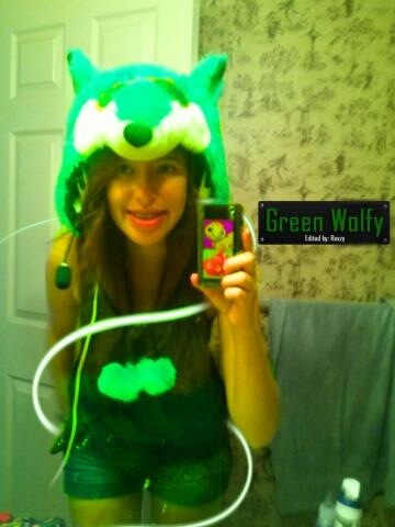 Wolfy_Here's profile picture. Mia Purple Santos|15|xbox gamer|GT-Green Wolfy|Former of: OpTic and Pure|want to join: Darth or Dare or legit Obey| competitive sniper| 100% Nerd