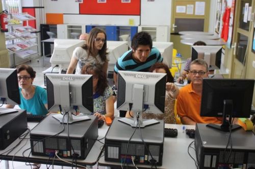 adriana32290023's profile picture. Marketing estratégico: desarrollando compañías orientadas al cliente. ... Director de Estudios e Investigación