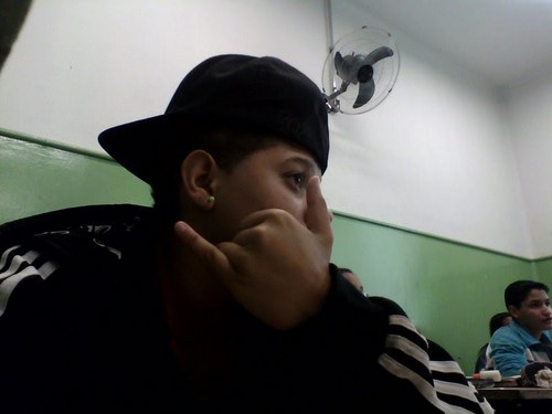 sou alegre,pensativa,humilde..