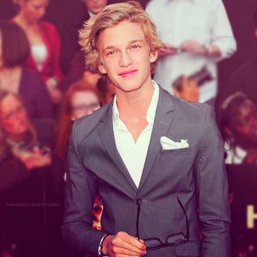 Just another fan page for Cody Simpson to show how much we love him.&stay updated with him.We love @Cody Simpson! & all the other Simpsons(:Instant follow back!