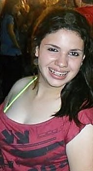 . olá, sou gaucha, gremista fanatica, tenho 17 anos e tudo que quero nessa vida é conquistar os meus objetivos , tenho um namorado lindo e sou mt feliz s2
