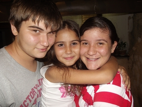 Nicolly , Deus . 8 anos !  pizza , chocolate , coca-cola ,. (: