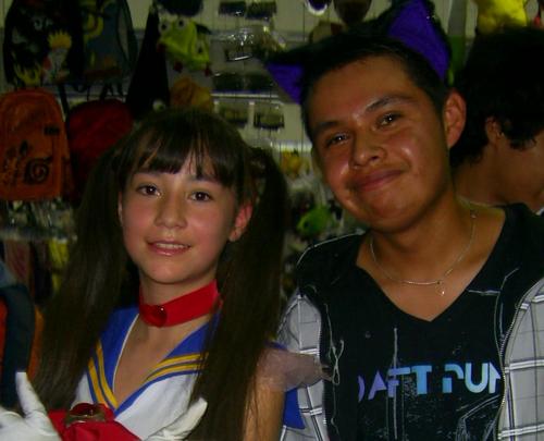 Amante de la musica del Anime la Lectura el arte, a! por supuesto de las niñas lindas .... Romantico a mas no poder mis pasatiempos  eh ...Dibujar