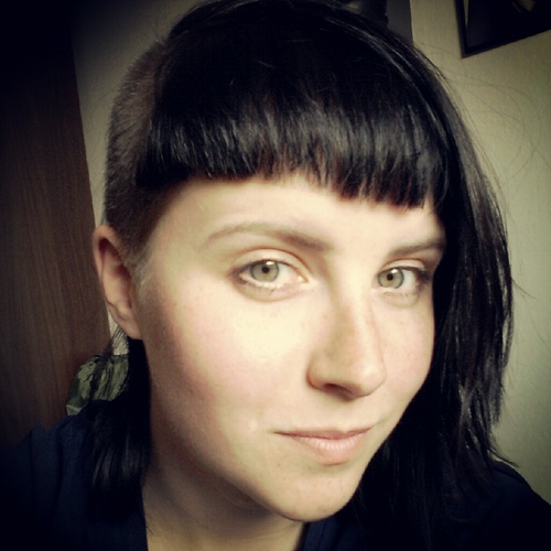 MallohMalena's profile picture. Art management student. Freelance producer. Likes laughing, Star Wars, art, nailpolish, books, trees, livemusic, Lego and bicycling.