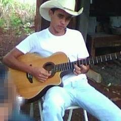 Eu nasci assim; 
Assim vou morrer;
Eu sou Sertanejo e tenho Orgulho em dizer!