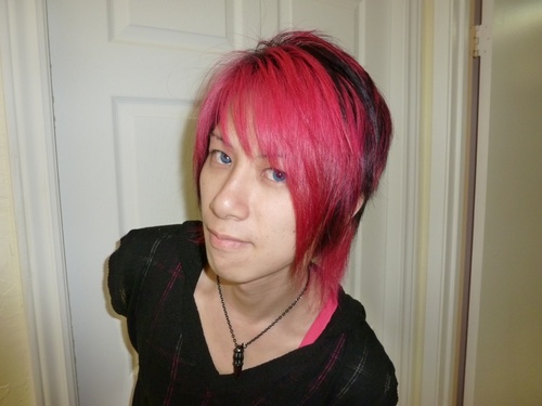 fieroavian's profile picture. 月を見るたび思い出せ！