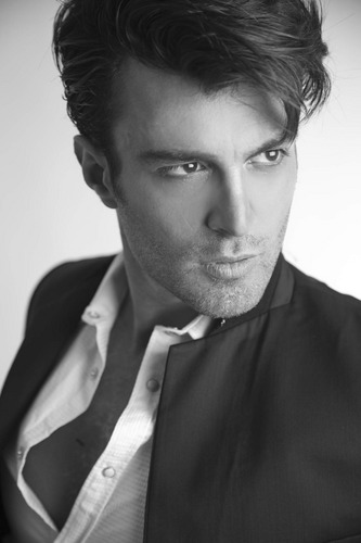 There's not much time for people in this world... Some less than others.. /Time/ is key, in my Tale. #TwistedDisney 18+?[Taken3](writer: @fOREVERtAURUS)