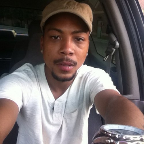 sameol_tune's profile picture. focused in the future yesterday is historty.