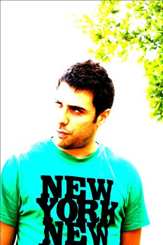 TirzanoFibrai's profile picture. 