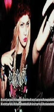 Sagitariana, Boba , Pheia , Iludida, Rock , Skate , gosto de comer pizza ú_u  e a emo da @barbarasurita01 ; quer saber + ? #FOLLOW - ME
