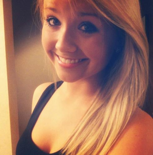 Allie. 16. Florida freshman. (; Live.Love.Laugh. Life is full of ups and downs. But you gotta keep your head up.(: