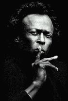 LiveMiles_'s profile picture. Banda homenaje a la música eléctrica de Miles Davis: @Gilcerco @danzlotnik @AlejandroOtaola @Tatapiano @Malcisne @Ro_Barbosa_ Prod: @oadad 18-24 de junio