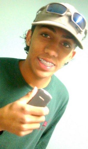 Bom Mesmo É Ir A Luta Com Determinação Abraçar A Vida E Viver Com Paixão , Perder Com Classe E Vencer Com Ousadia .