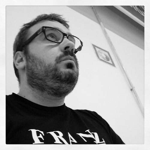 Aprendiz de todo, maestro de nada... Sillon-baller profesional. Cine, música, deportes, videojuegos...