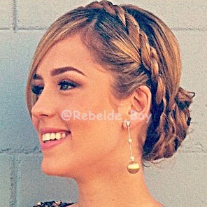 só mais um fã que ama a cantora e atriz Lua Blanco *-*