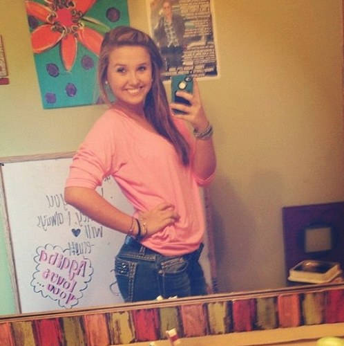 VoleyballGirl7's profile picture. Hi Im Bailey. Im 15. Tweet me if you wanna talk!(: