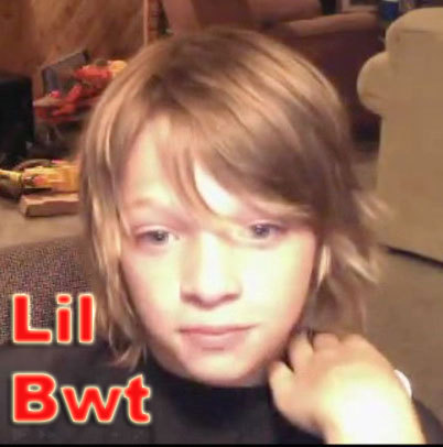 I'am a boy. I play piano and sing. Music is my LIFE @DeclanParke13 follows 29/5/12 #Ronanator luv @RonanParke. Think Positive