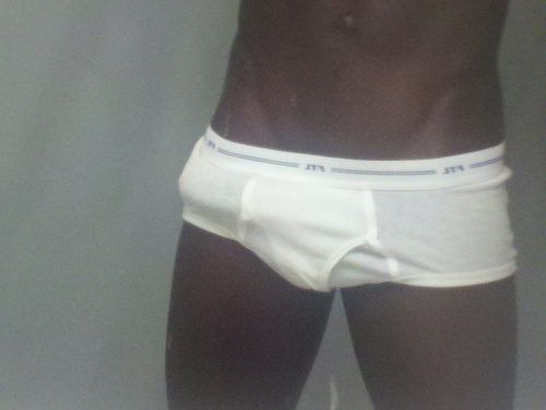 straight black man. big 10 inch black dick. 6'4 190lbs of muscle. Ladies only. please