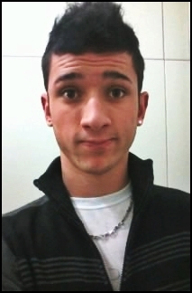 Uma pessoa interessante, sem muito o que falar , Homossexual, Extrovertido, Romântico, Legal, :D se quiser conhecer sinta-se a vontade! Boa Sorte!