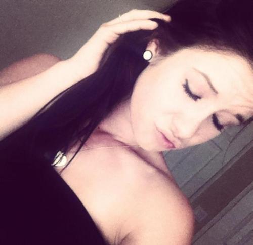 DANyELE SECKIGER.
MAY,23,1995(17)
CLASS OF 2013.
TAKEN: JACOB CONLON.
I HATE MOST PEOPLE.
I SMOKE, I DRINK.
SCHOOL. LIFE. DGAF.