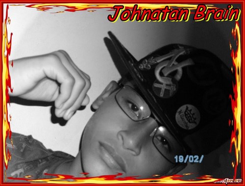 Sou chato, grosso, teimoso. Porém carinhoso, tímido, alone :/, Flamenguista S2, e futuro Cirurgião Geral. :$