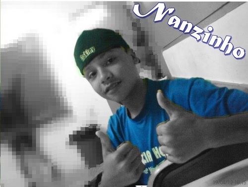 sou um garoto dbooa que zoO pakas com meus amigos e gosto muito de meninas morenas etc.