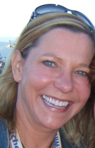 Food and Wine Writer/Editor. Marketing & Communication Specialist. Food, Wine, Friends & Fun!  It's what life is all about.