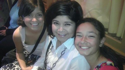 gloriasleutel's profile picture. In love with Jesus Christ. Wife to James. Mother to Alyssa and Bailey. I am blessed!!