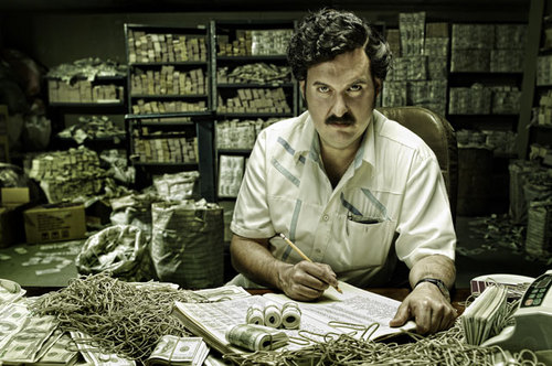 Aqui encontraras #FrasesEscobar del patron la historia como la vivimos… para no repetirla. Serie sobre la vida de Pablo Escobar por @CaracolTV