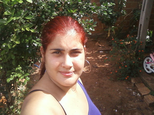 ruivinha ,corpo extrutural,com curvinhas.olhos castanhos claros.adoro dançar funk  e pagode..... E Esposa do @adrianozika2011 minha vida meu amor