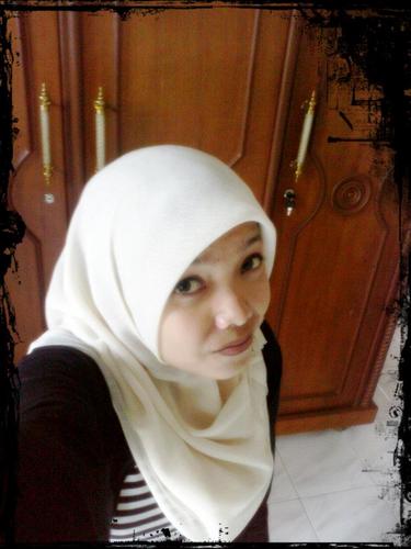 CINTA tidak MemAndaNg. . . dgN ciApa Qt bErsAndaR . sLma Qt nyAmaN & SaLiNg MenciNtai. . Qt psT aKan BahAgia. . . ̴̴̴̴̴͡.̮Ơ̴͡ (•ˆ⌣ˆ•)