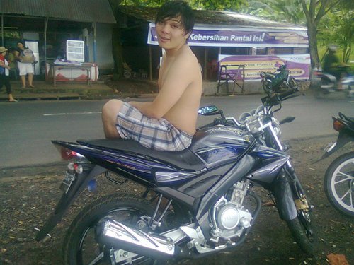 terkadang pikiran kotor itu lahir karena adanya sesuatu yang bening