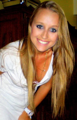 Sou assim mesmo, de apostar todas as fichas, de me entregar, de ter expectativas... :)