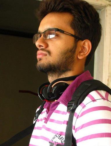 Fun lover....sarcastic....loves adventure.....will update properly after i become a celeb :P
