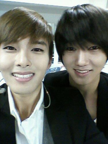 NieYewookhae's profile picture. 