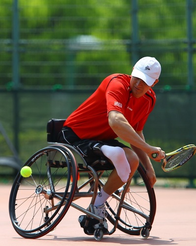 vinkronald's profile picture. Dutch wheelchairtennis player
