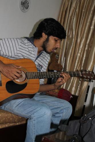 Researcher, Chemistry, 2D materials, Sustainable Science, Music Producer/Composer, Running, Football. 
k-index: 0.67 (July '24)