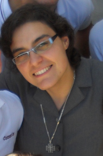 Apasionada por mi vocación, feliz de saber quién soy y quién puedo llegar a ser. Me entrego de lleno a lo que amo