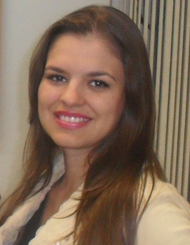 Graduanda em Direito, ProUnista, Aluna Pesquisadora (CNPq), Membro/Secretária do Grupo de Pesquisa Filosofia da Mente, Assessora no Esc. LINHARES Advocacia.