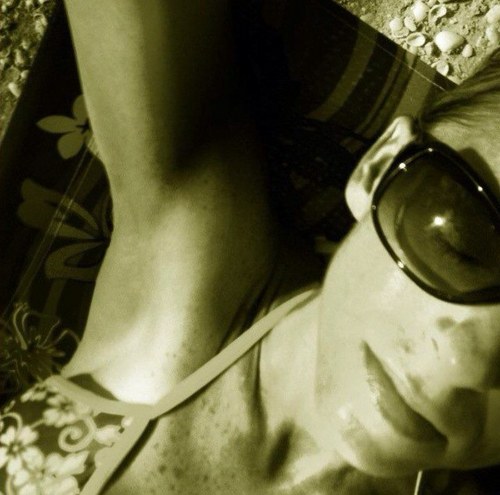 BonnieSWFL's profile picture. 