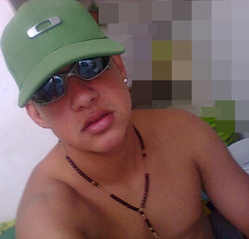 Um Leek alegre , divertido , para uns Vilãao , Para outros o mocinho
maiis ando peella humildade , seeim simpattia problematticoo
((Y] 
By: FãßiiOVeeras :P
