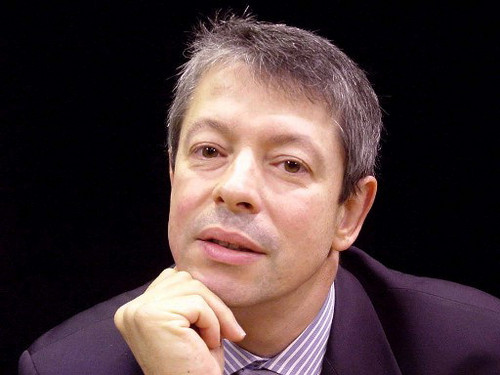 Presse, formation, conseil en communication et médiation d'entreprise, la société Faits & Chiffres est dirigée par Philippe Grange.