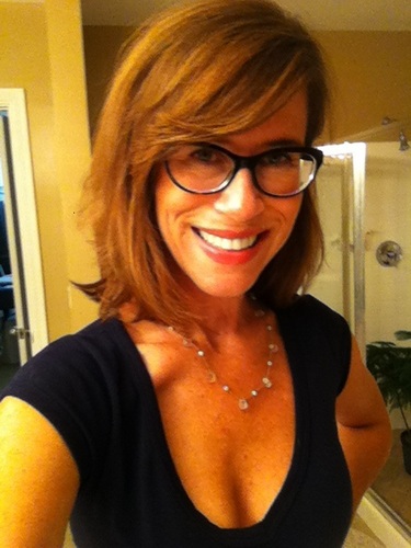 Woman, momma, daughter, animal rights advocate, Democrat.
